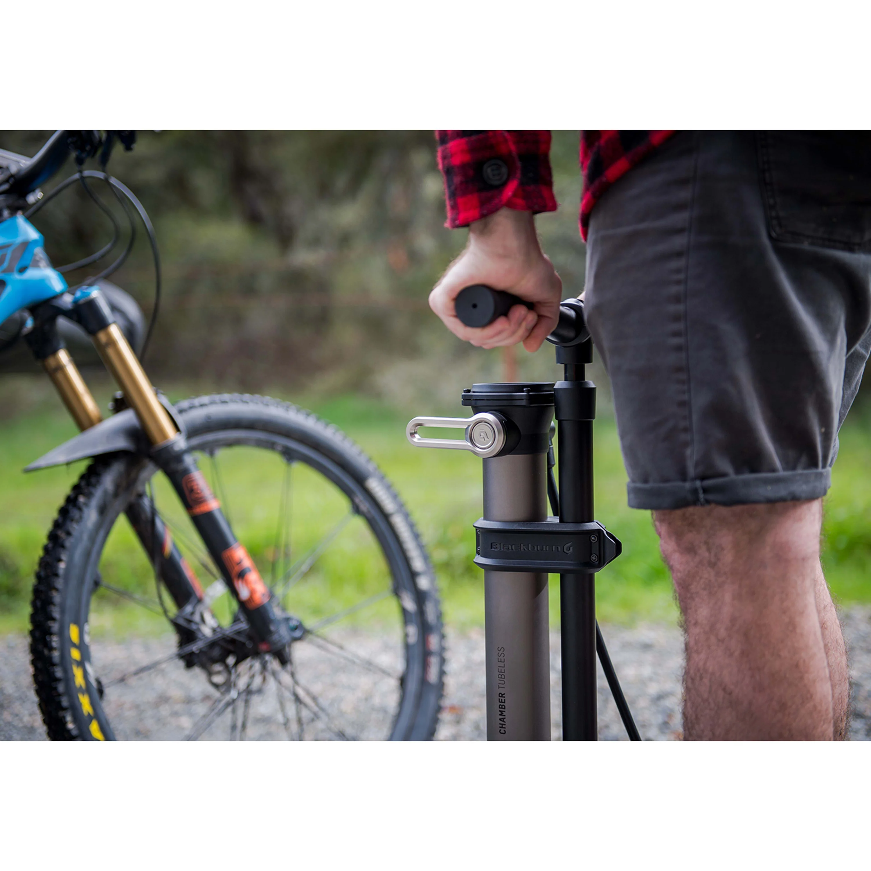 Blackburn Chamber Tubeless Floor Pump - Image 4