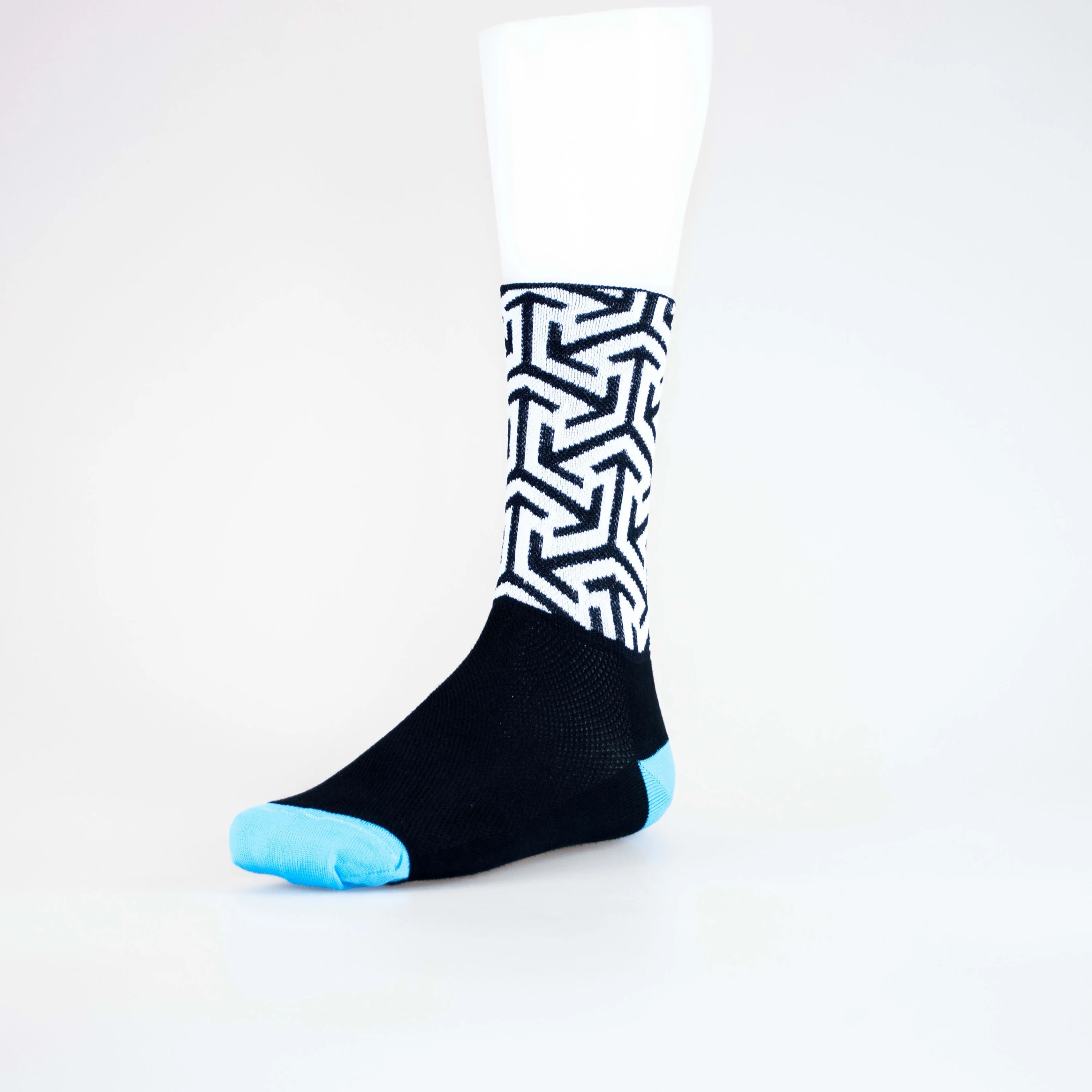 Volta Socks Icon Tribal Arrow - Black / White - Image 2